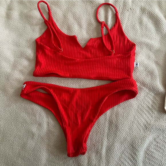 Away That Day x Chelsea Kauai bikini bottom and top in medium red rib - Picture 6 of 8